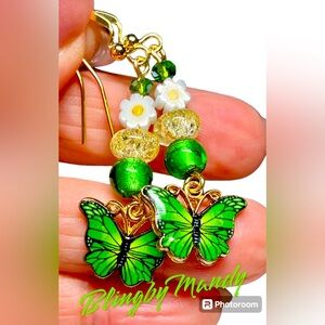 🦋Adorable butterfly gold earrings-charm earrings-betsey Johnson style